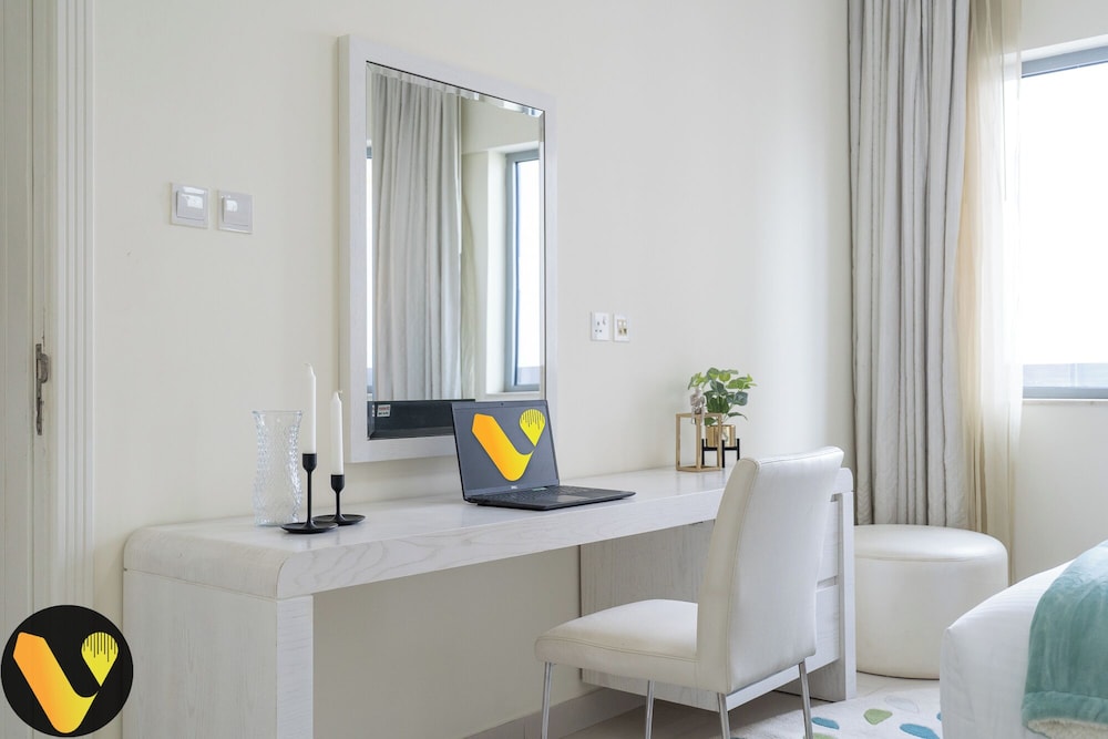 Vogue Stylish Apt Near Dubai Mall & Burj