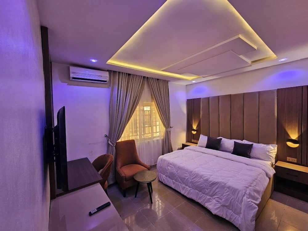 EPL Apartments