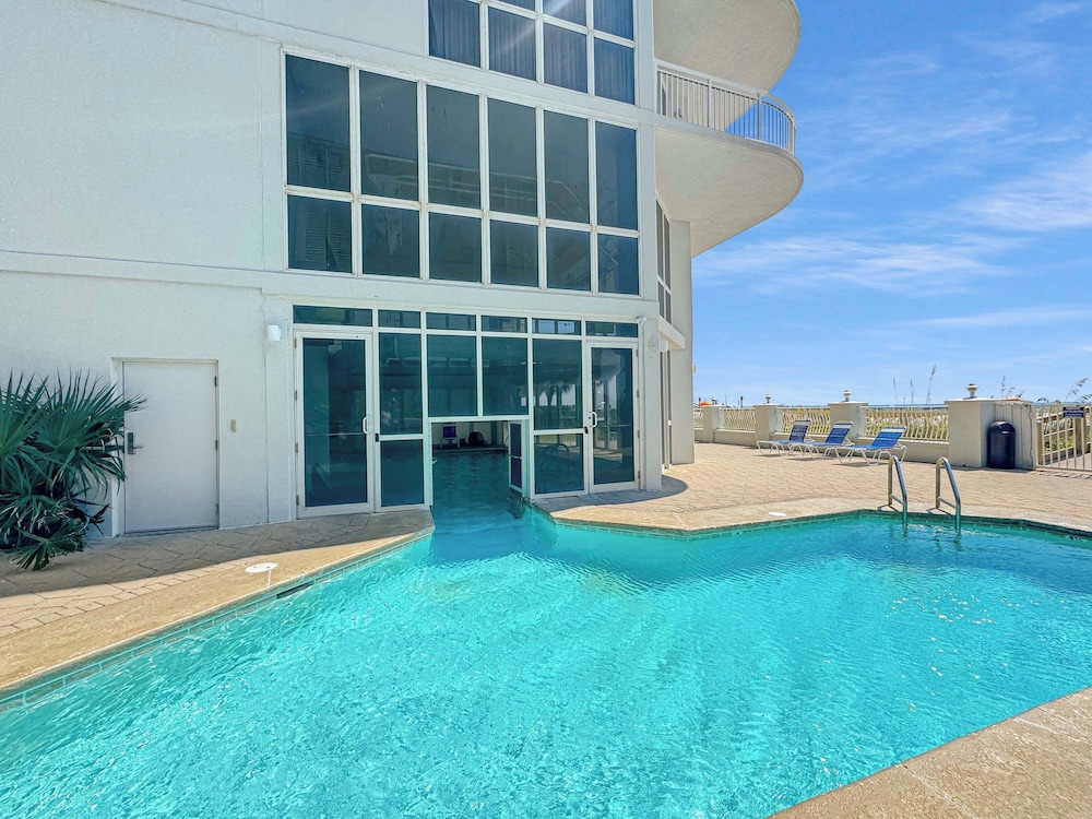 Oceanfront Luxe Pool + Beachfront Free Golf