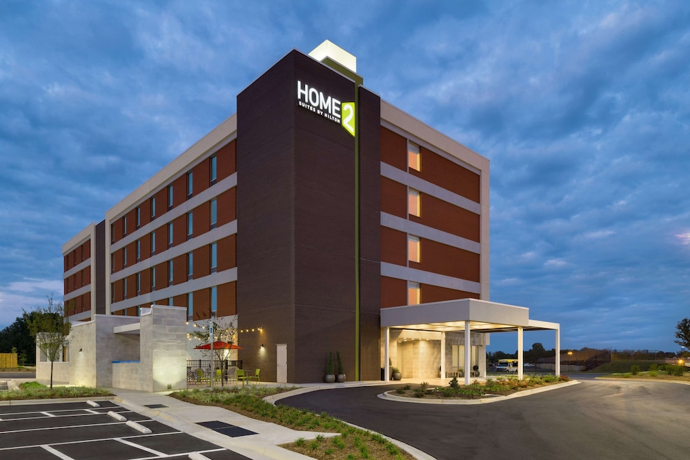 Hotel Home2 Suites by Hilton Charlotte Airport - Image 1