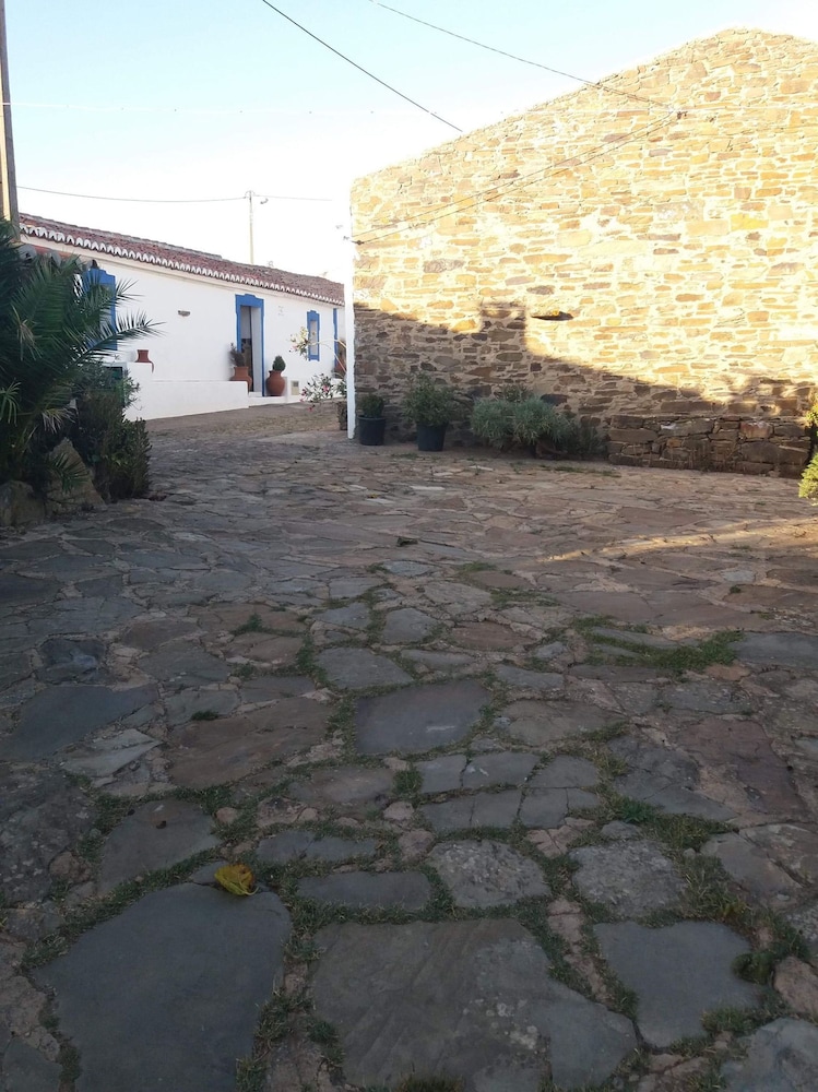 Serra do Caldeir o Private Pool Villa