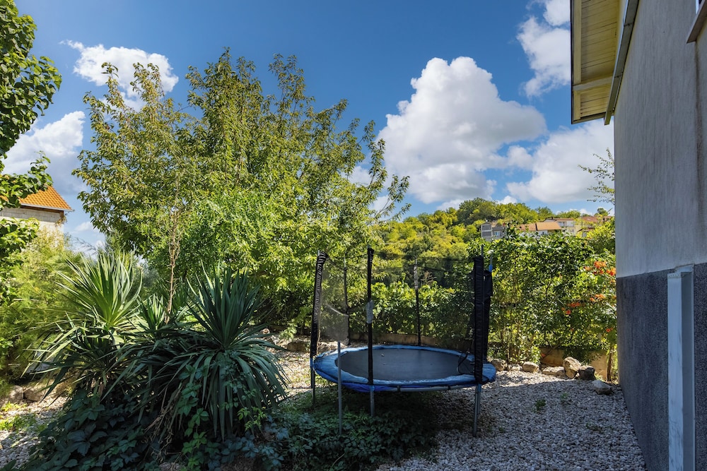 Holiday Home Ljubica With Pool