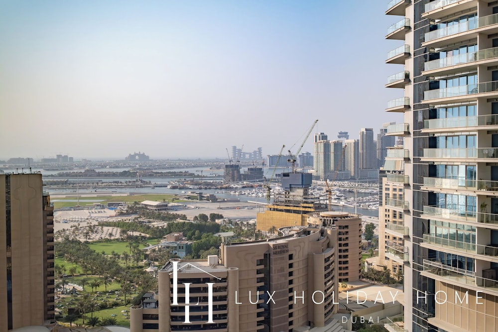 LUX The JBR Central Suite