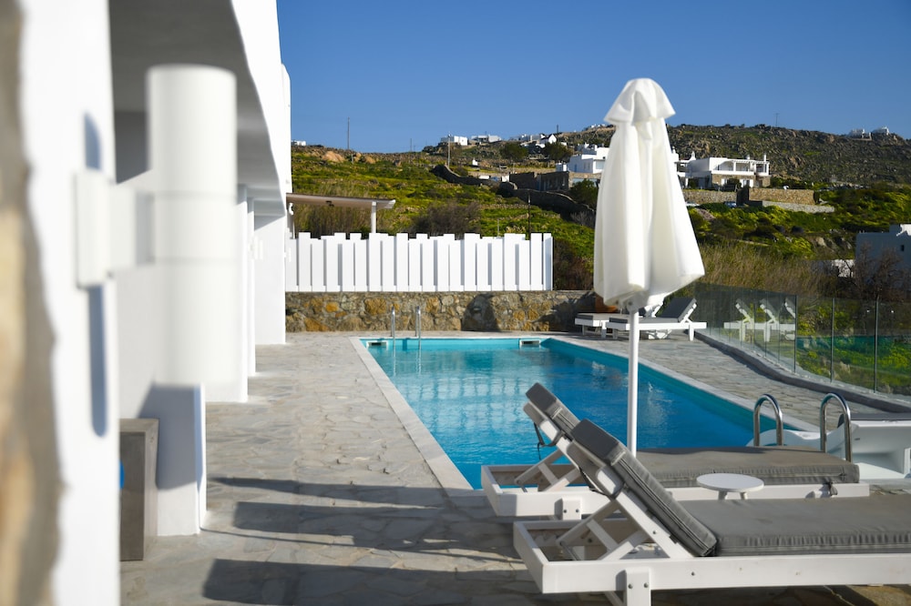 Amperian Mykonos Suites & Villas