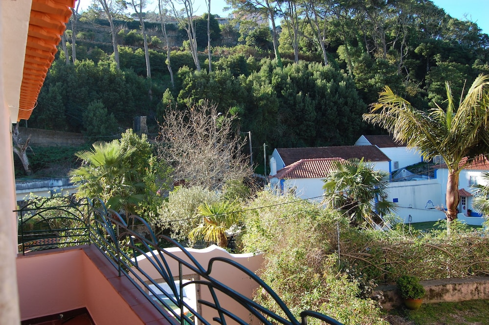 Villa Santa Iria by Portugal Portfolio