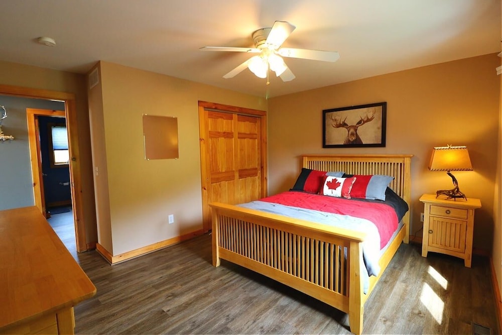 Northwood Views 4 Bedroom Chalet by Redawning view 2