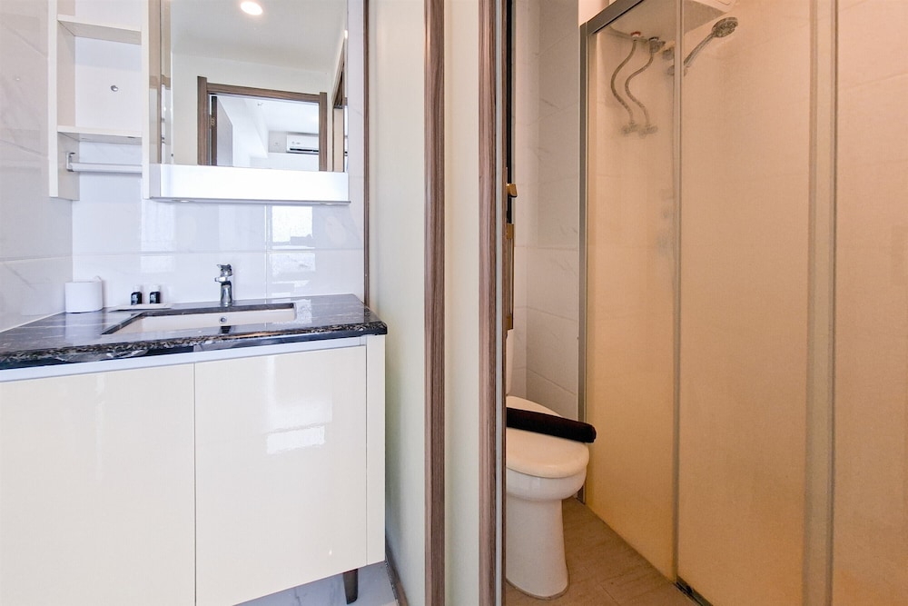 Scandinavian Urban 2Br At Sky House Bsd Apartment