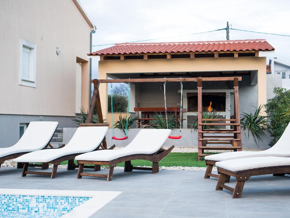 Villa in Debeljak With Private Pool