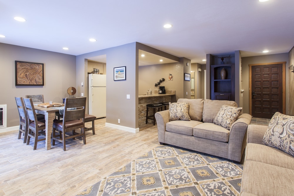 Snowcreek 405 Phase III