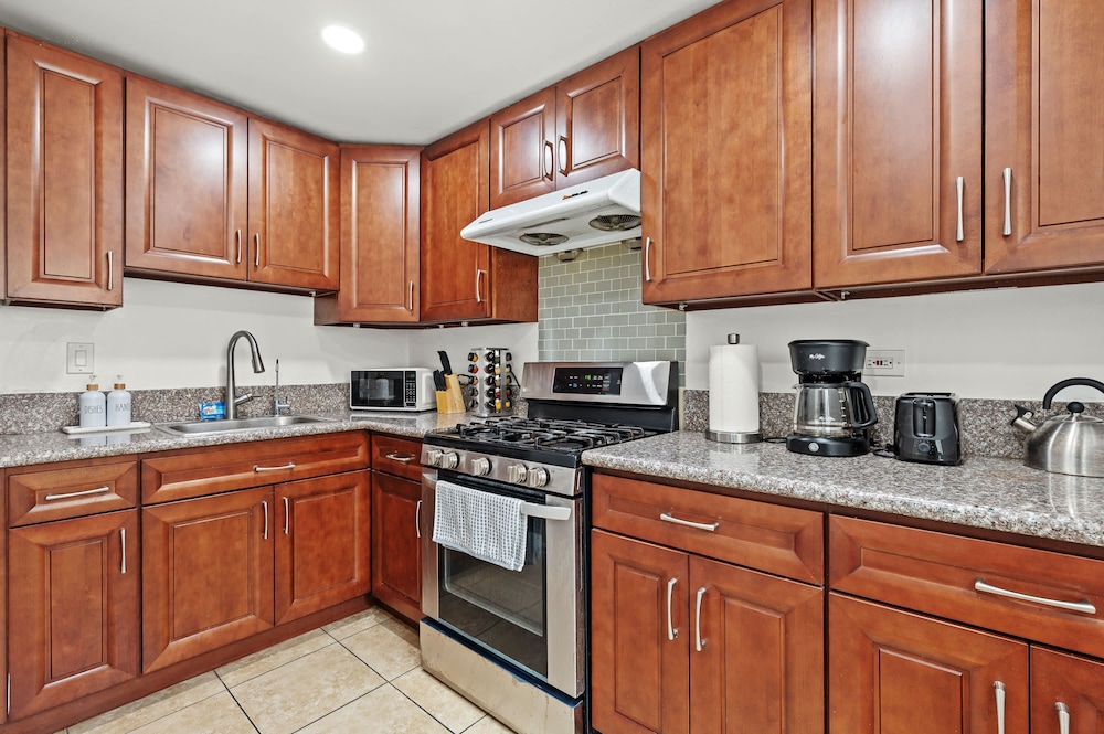 Spacious Bright Home Fully Equipped