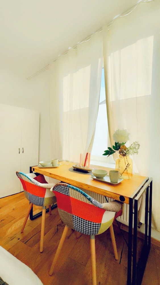 Cozy 5BR Apartment Near Kaufpark