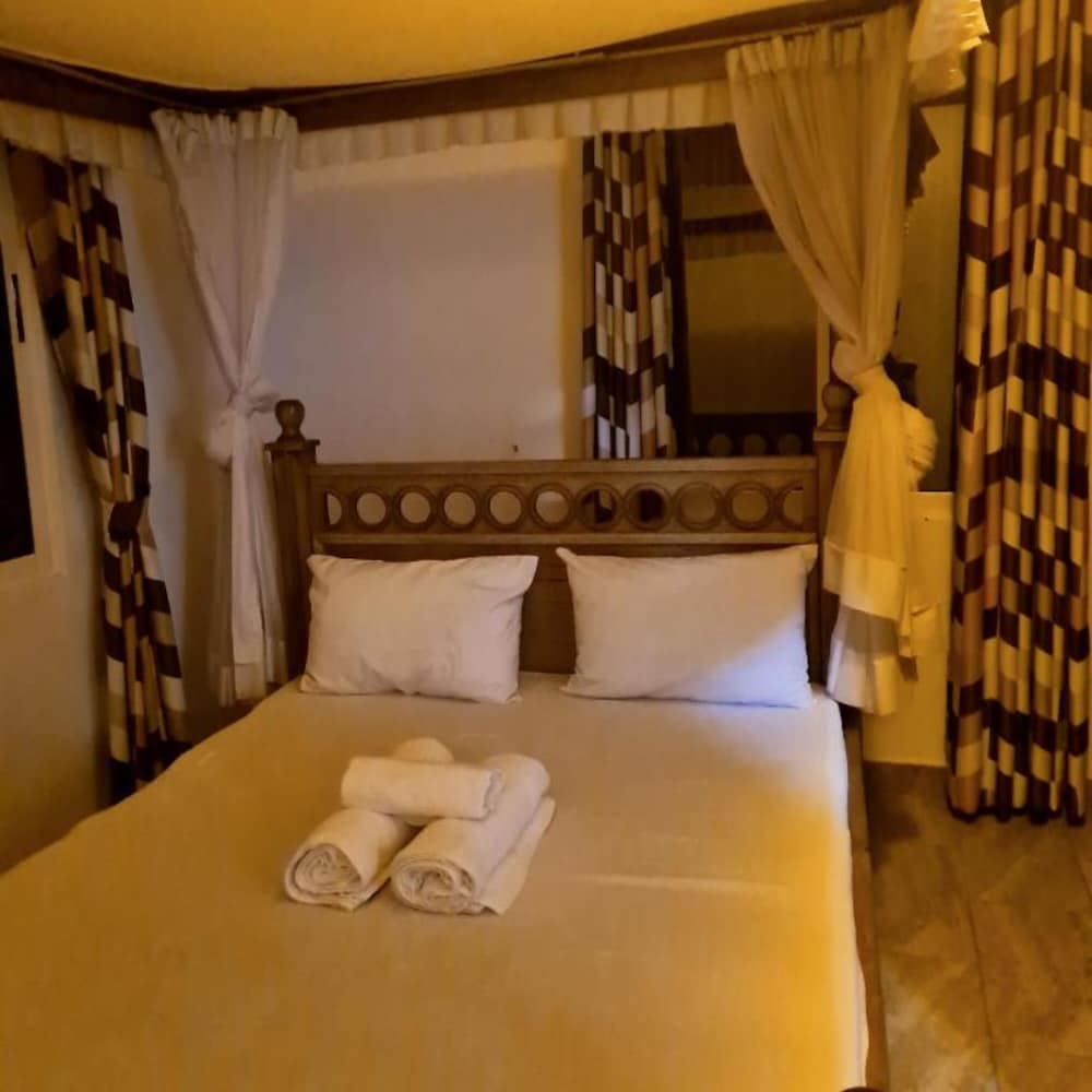 Karibuni Palace Mtwapa view 5