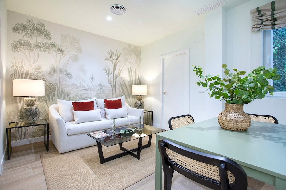 Comfortable Apartment in the Heart of C diz Patrocinio II