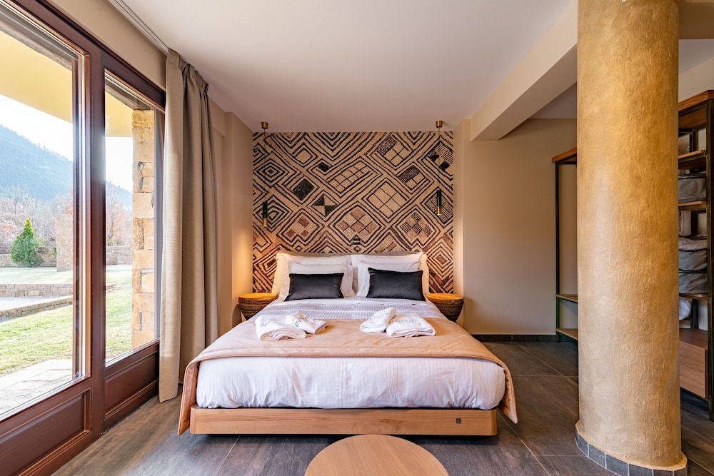 Evritos Villas & Suites with Pool view 2