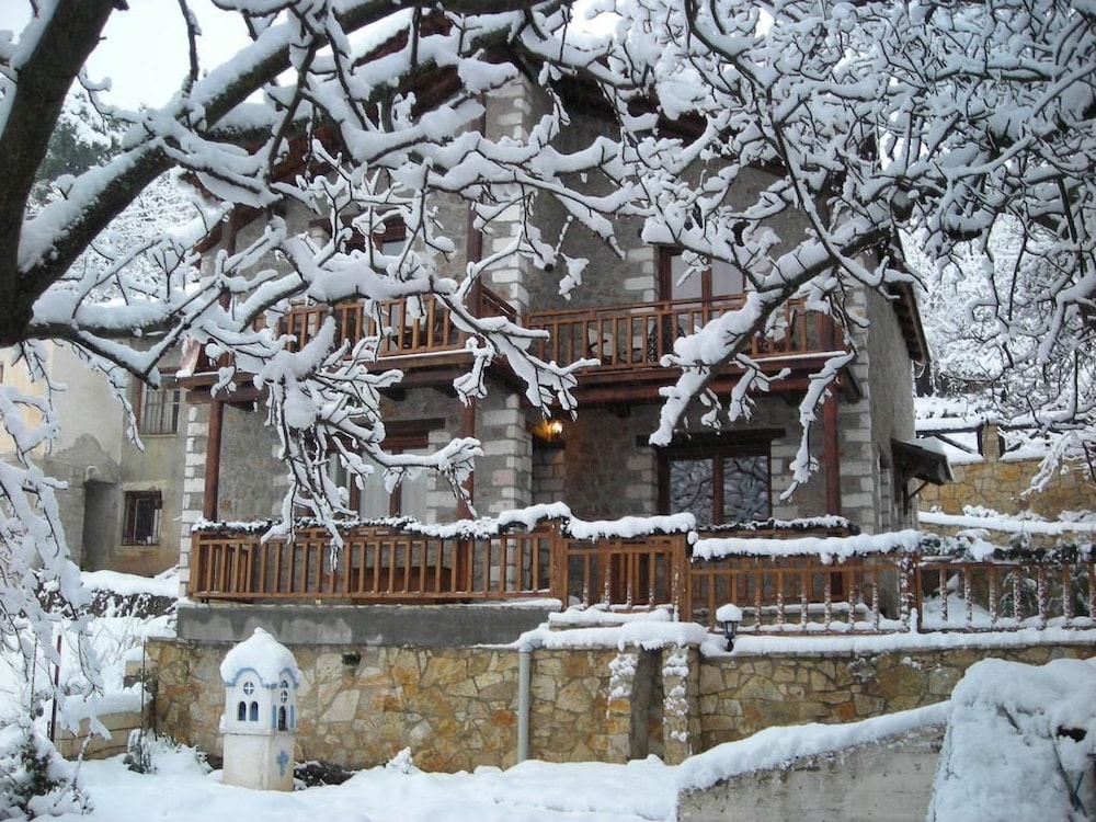 Theasis Guesthouse