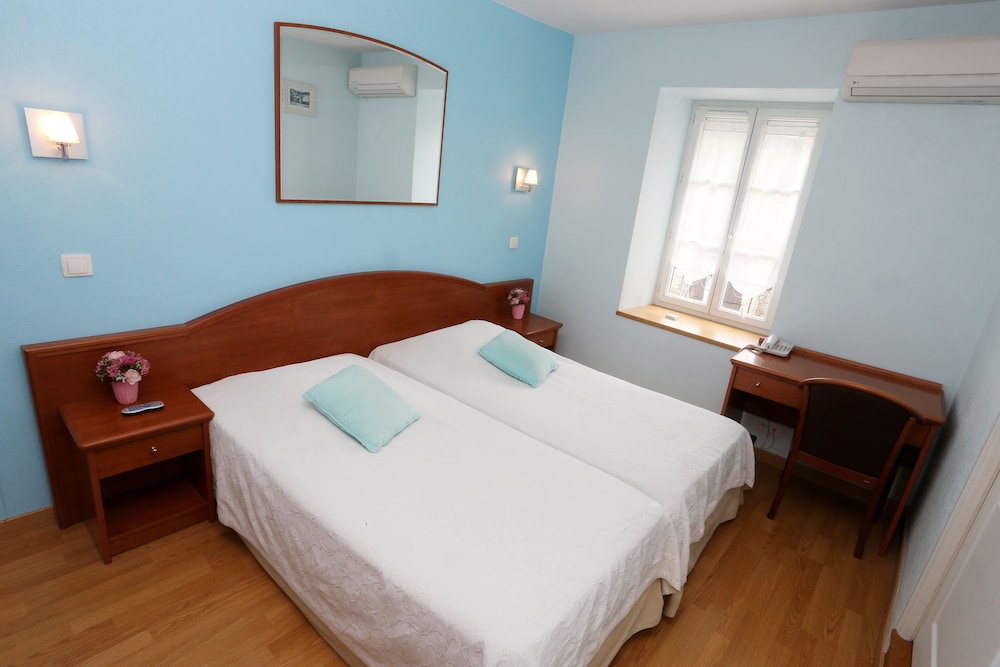 Chambres D'hotes La Chaumiere view 3
