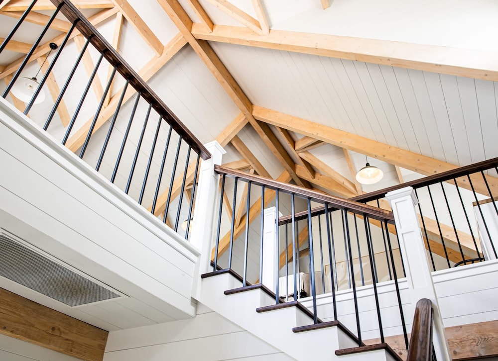 The Loft at Linnaeus Farm Berry - by Linnaeus Collection