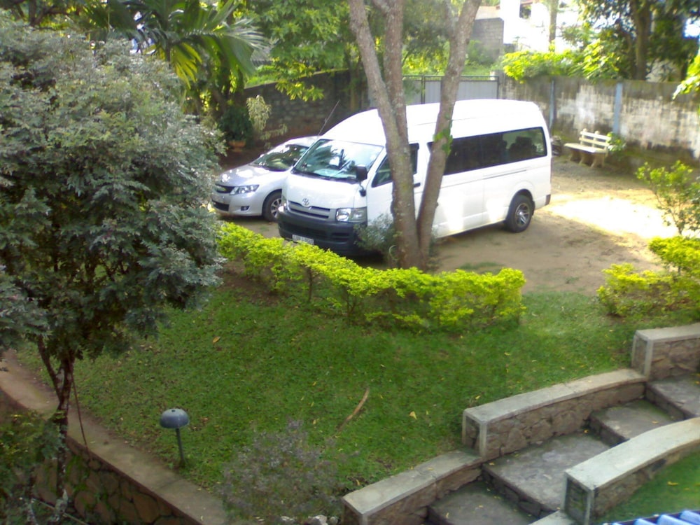 Lanka Villas Holiday Resort