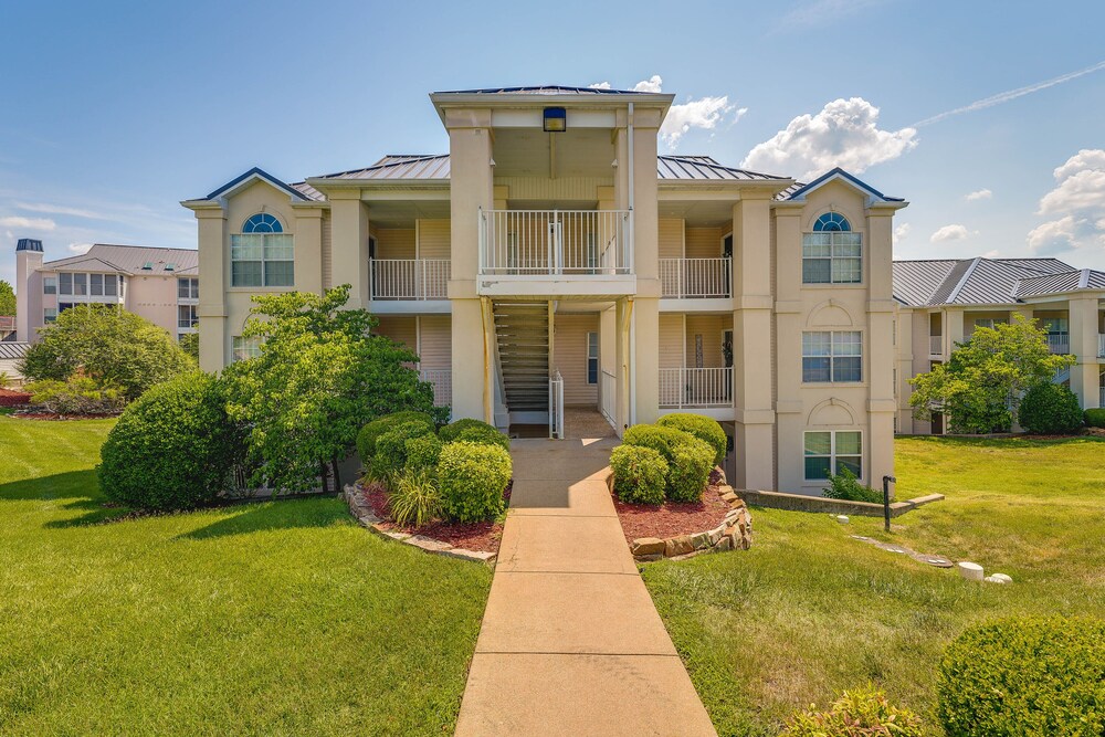 Branson Vacation Rental w/ Pools & Hot Tub! view 2