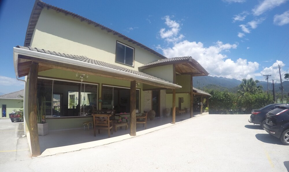 Pousada Penedo House