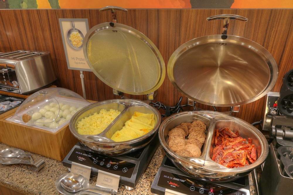 Mount Pleasant Vacations - Fairfield by Marriott Mt Pleasant - Property Image 14