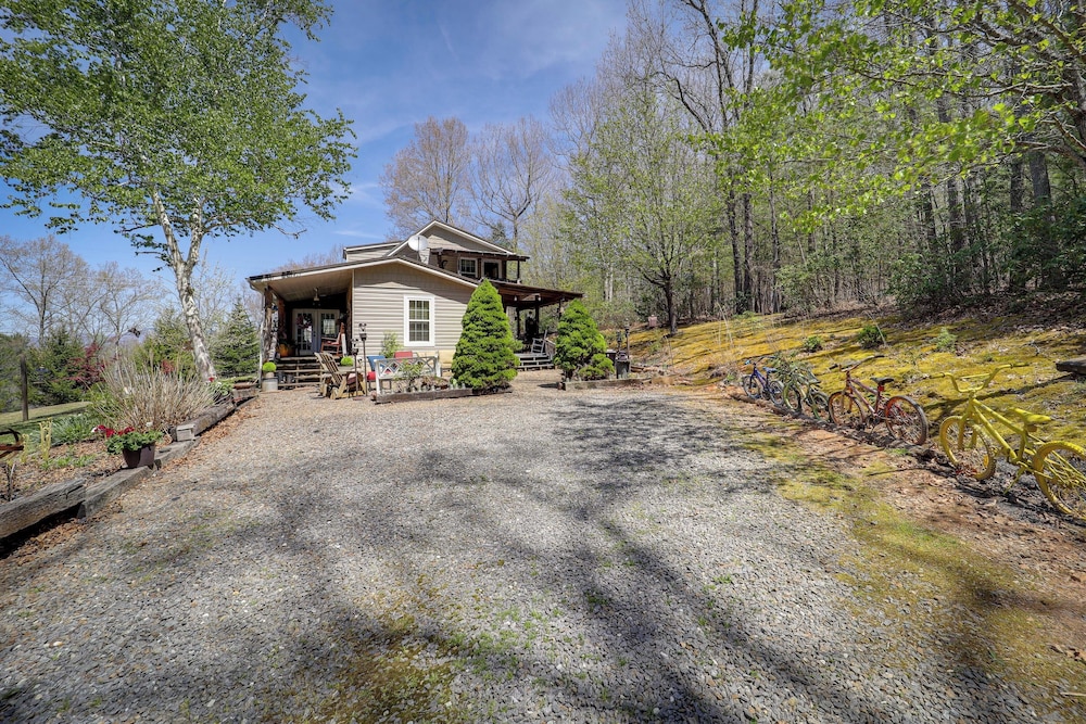 North Carolina Getaway w/ Covered Porches & Patio view 5
