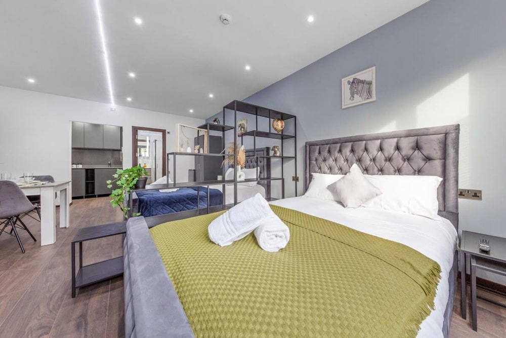 Serviced Studio Flat Near Camden Euston Station