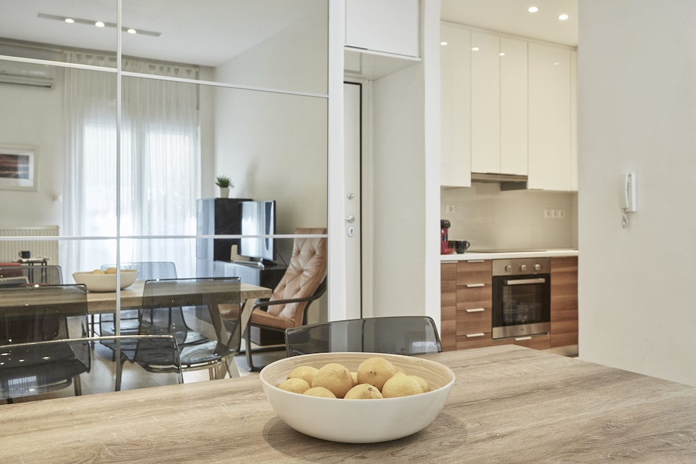 Modern Elegant Apt at Kolonaki
