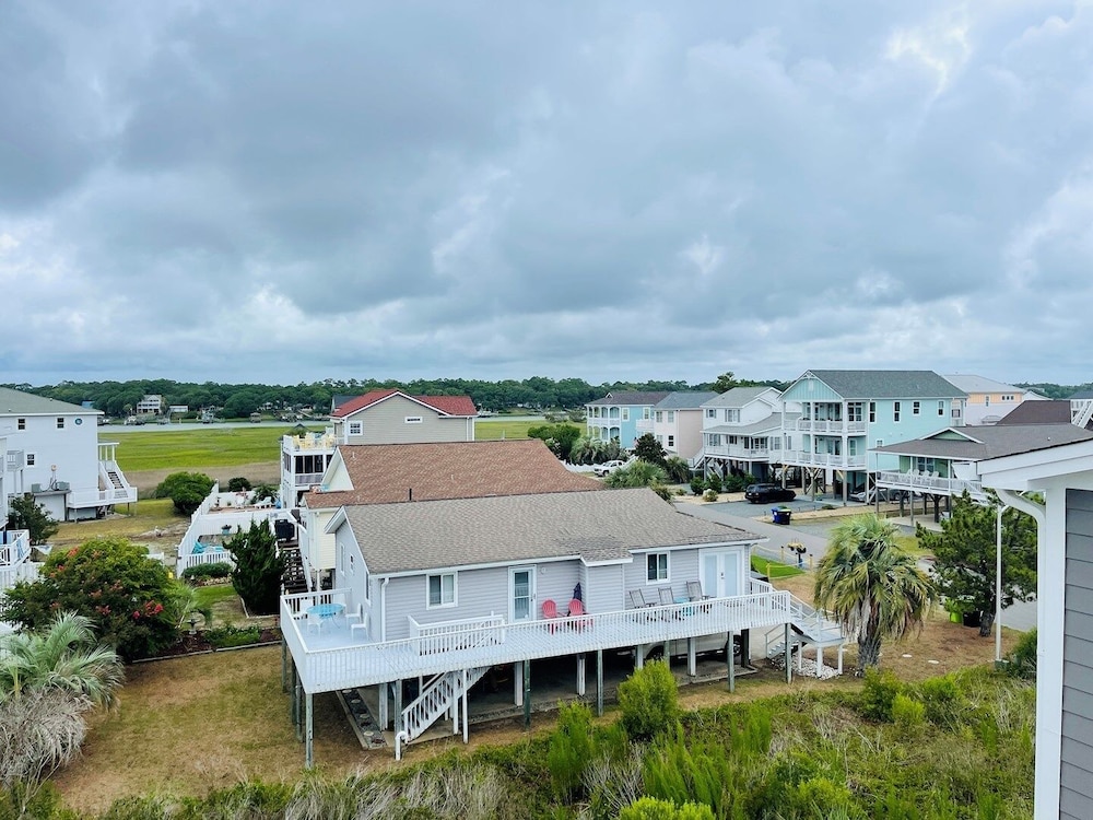 Compass Rose 4 Bedroom Home by RedAwning
