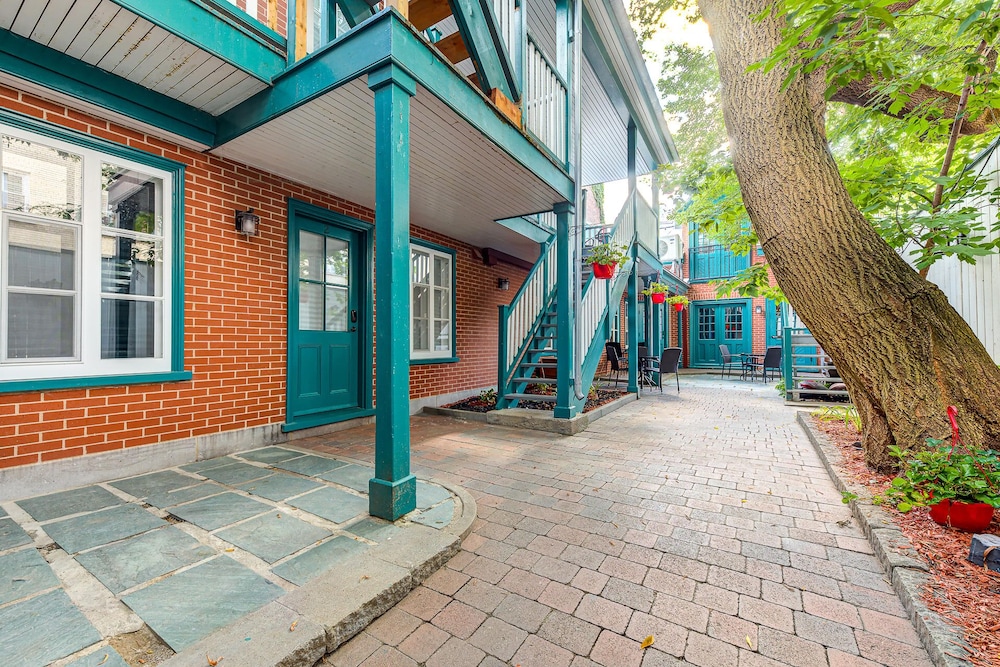 Two bedroom Escape in Old Quebec