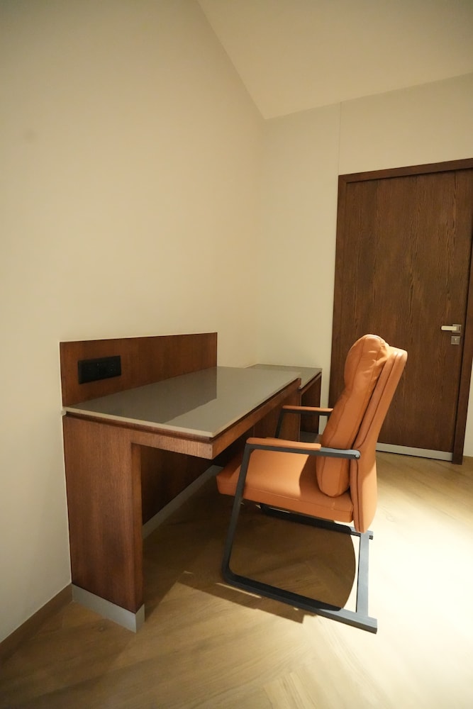 Hotel Four Point Corner
