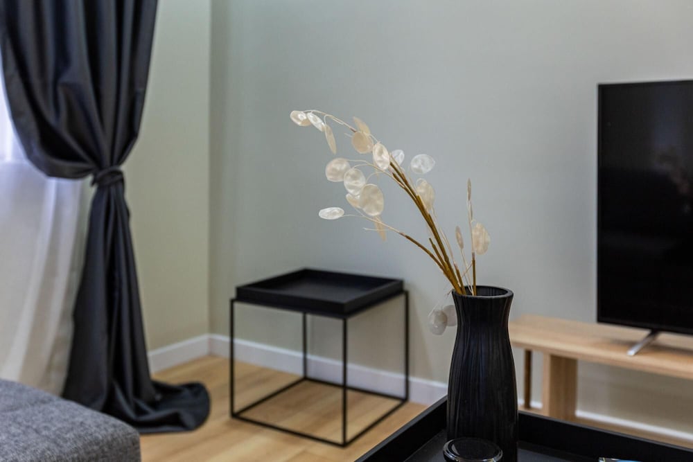 Stylish Flat Near Public Transportation in Maltepe