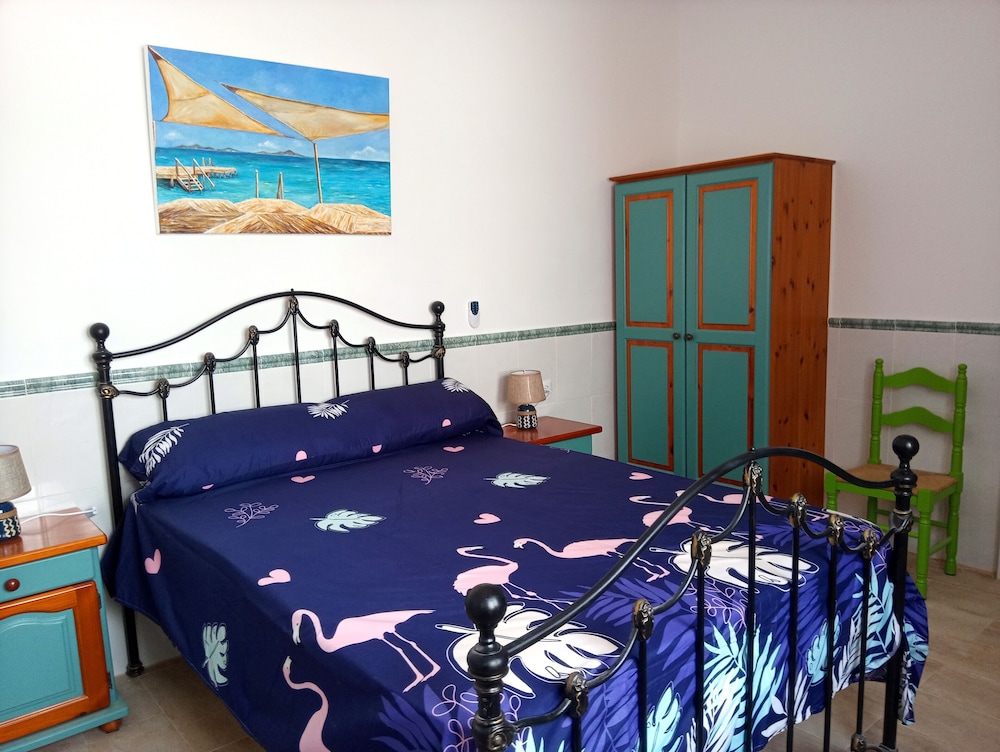 Beachfront House,sea Views Near Historic Cartagena