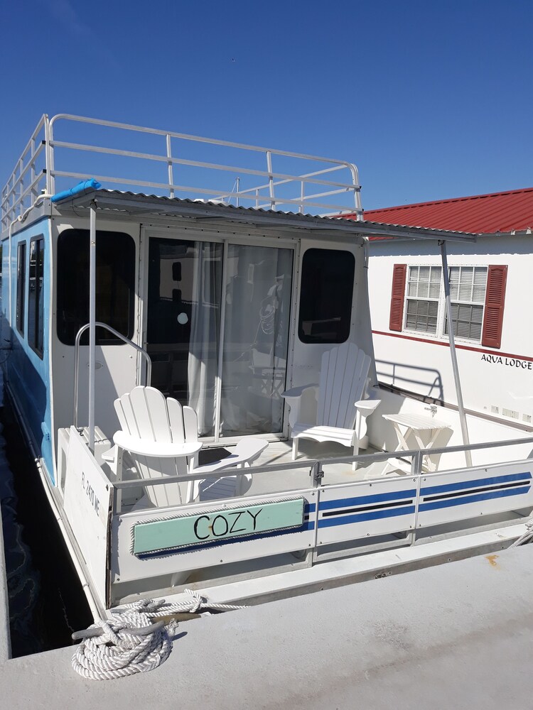 Mangrove Marina and Resort Aqualodge Houseboats