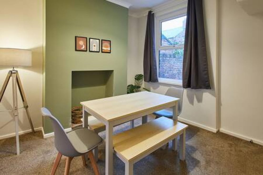 Host Stay Charlotte Street view 3