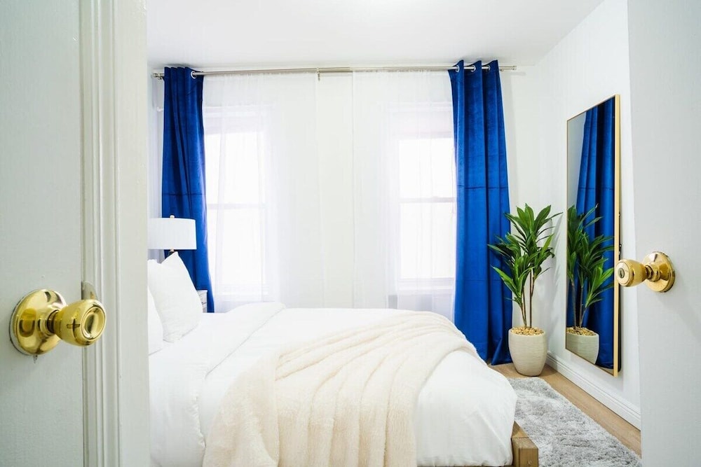 1435 UES Apartment