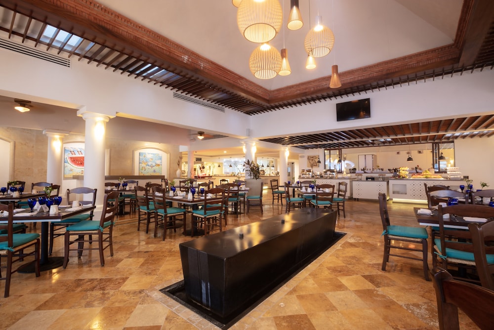 Buenaventura Grand Hotel & Great Moments - All Inclusive photo 32 of 82