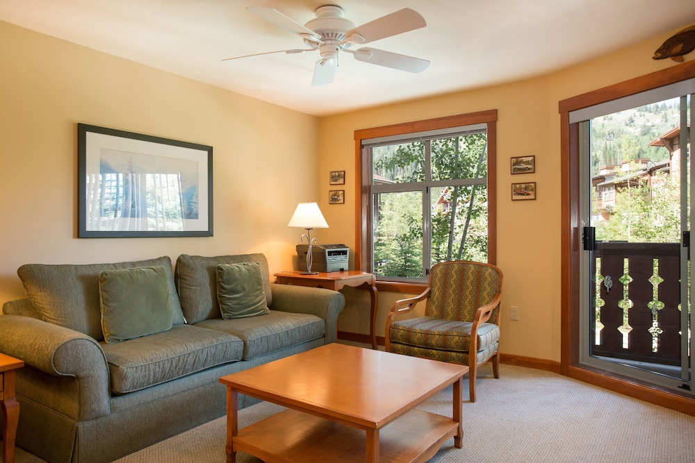 Eagle Springs East - 2 Bedroom Condos in Solitude UT