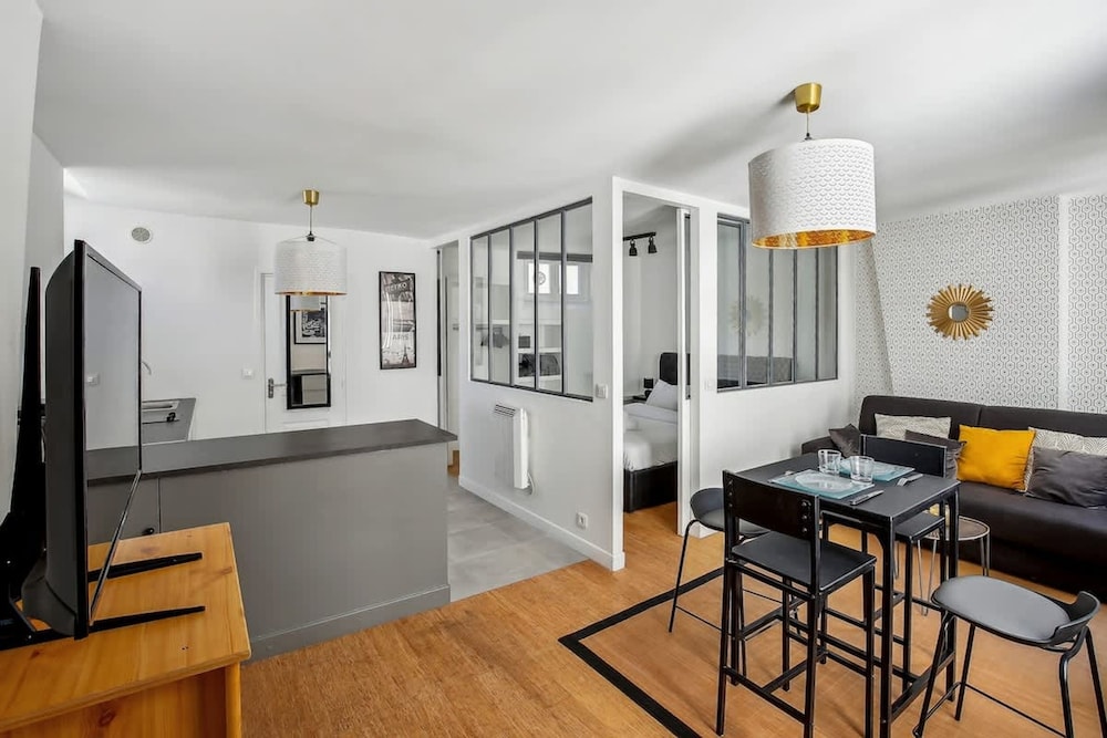 Studio at the Heart of the Marais Rue des Rosiers