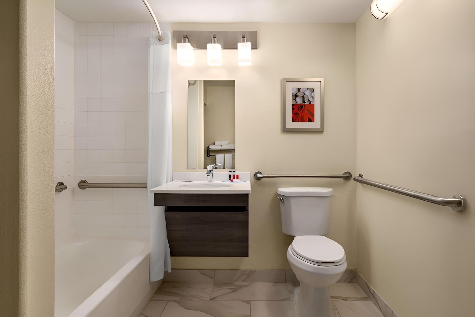 Ramada by Wyndham Tucson Airport view 3