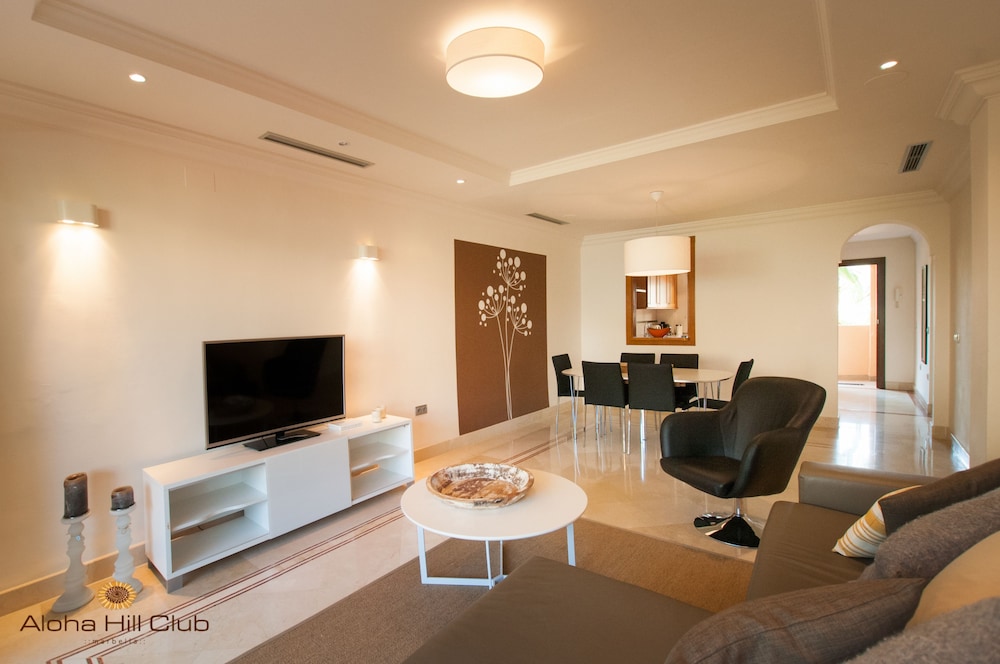 Marbella Vacations - Aloha Hill Club Golf  Spa Apartments - Property Image 5