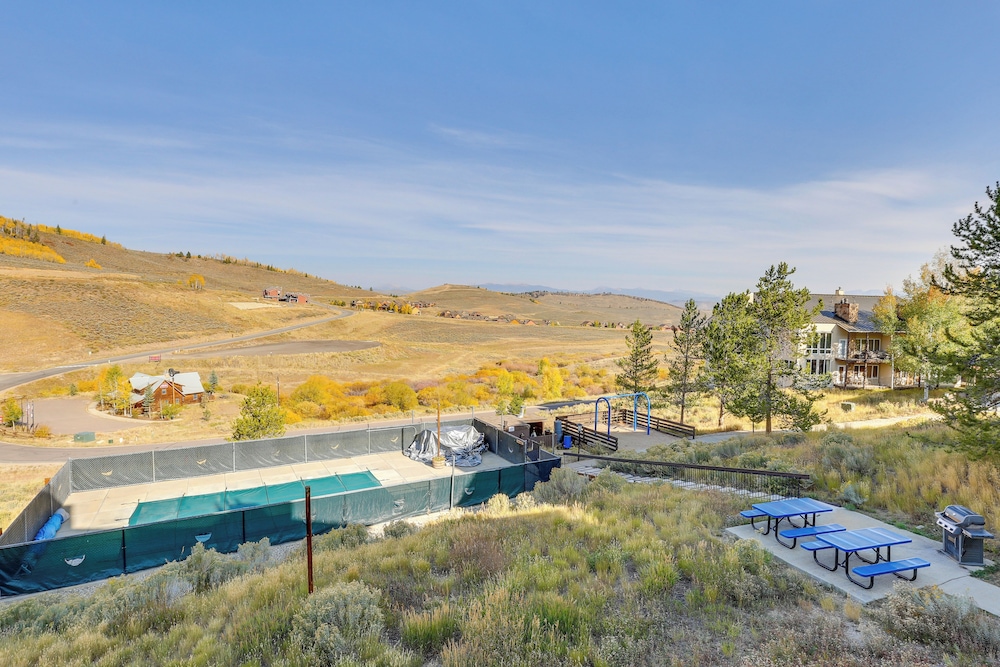 Ski-in/ski-out Granby Ranch Escape With Balcony! view 4