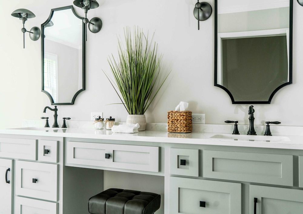 Tranquil Family Retreat - for 10!