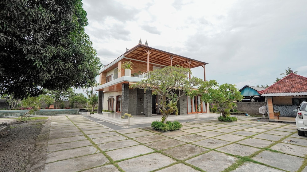 Mona Bali Guest House
