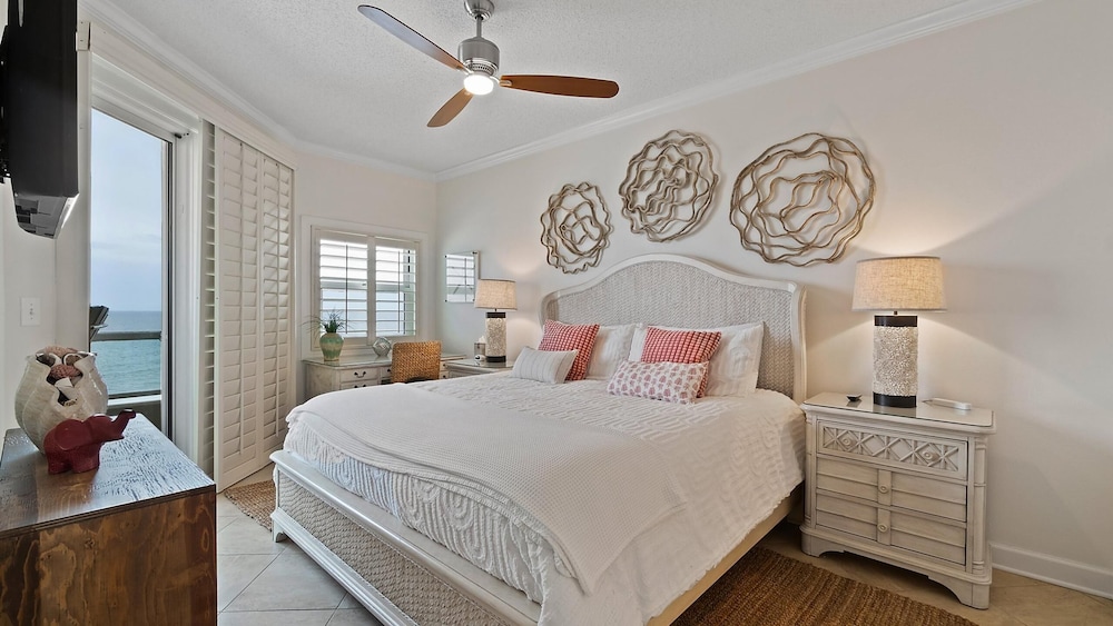 The Enclave #1006 by Southern Vacation Rentals