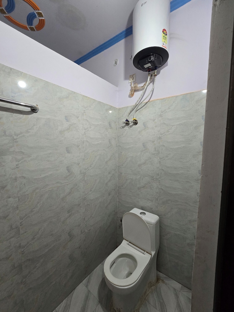 Avadh Dham Guest House