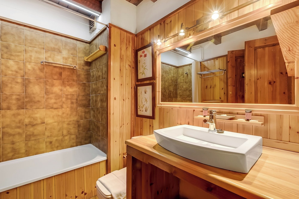 Cycling & Hiking Apartment In Andorra