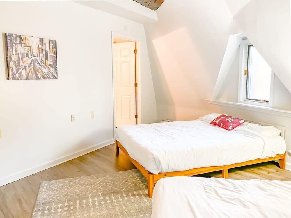 Bell Circle Eccentric Geodesic Dome-home