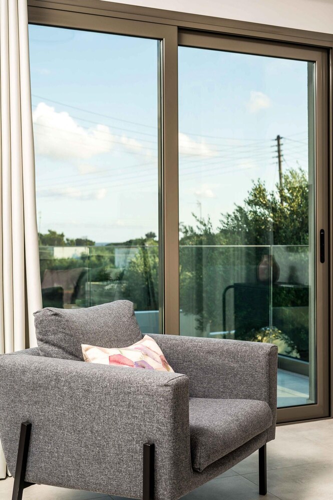 Nama Luxury Villa 250m From the sea Makry Gialos photo 2