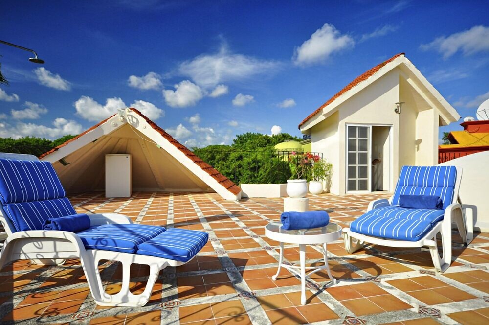 Villa Sand Castle by PRP